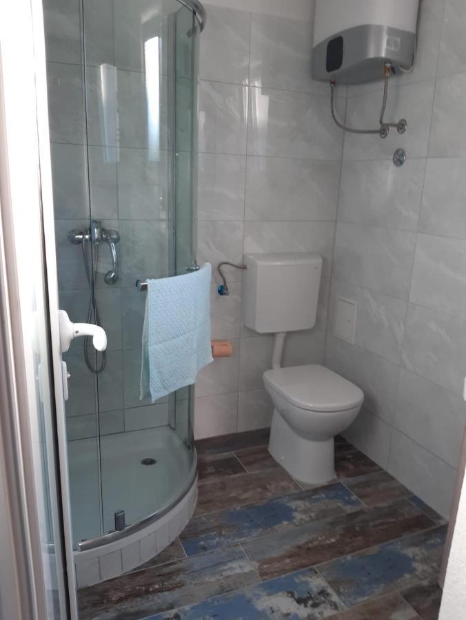 Jona - Dugi Rat - Mali Rat Apartment Exterior photo